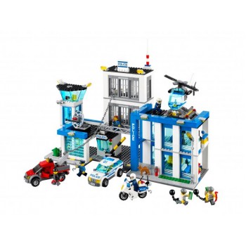 Конструктор LEGO City Полицейский участок Арт. 60047, 854 дет.