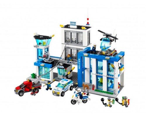 Конструктор LEGO City Полицейский участок Арт. 60047, 854 дет.