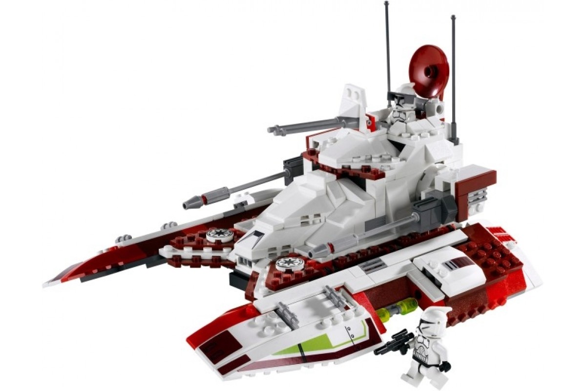Конструктор Lego Star Wars Атакующий танк республиканцев 7679.