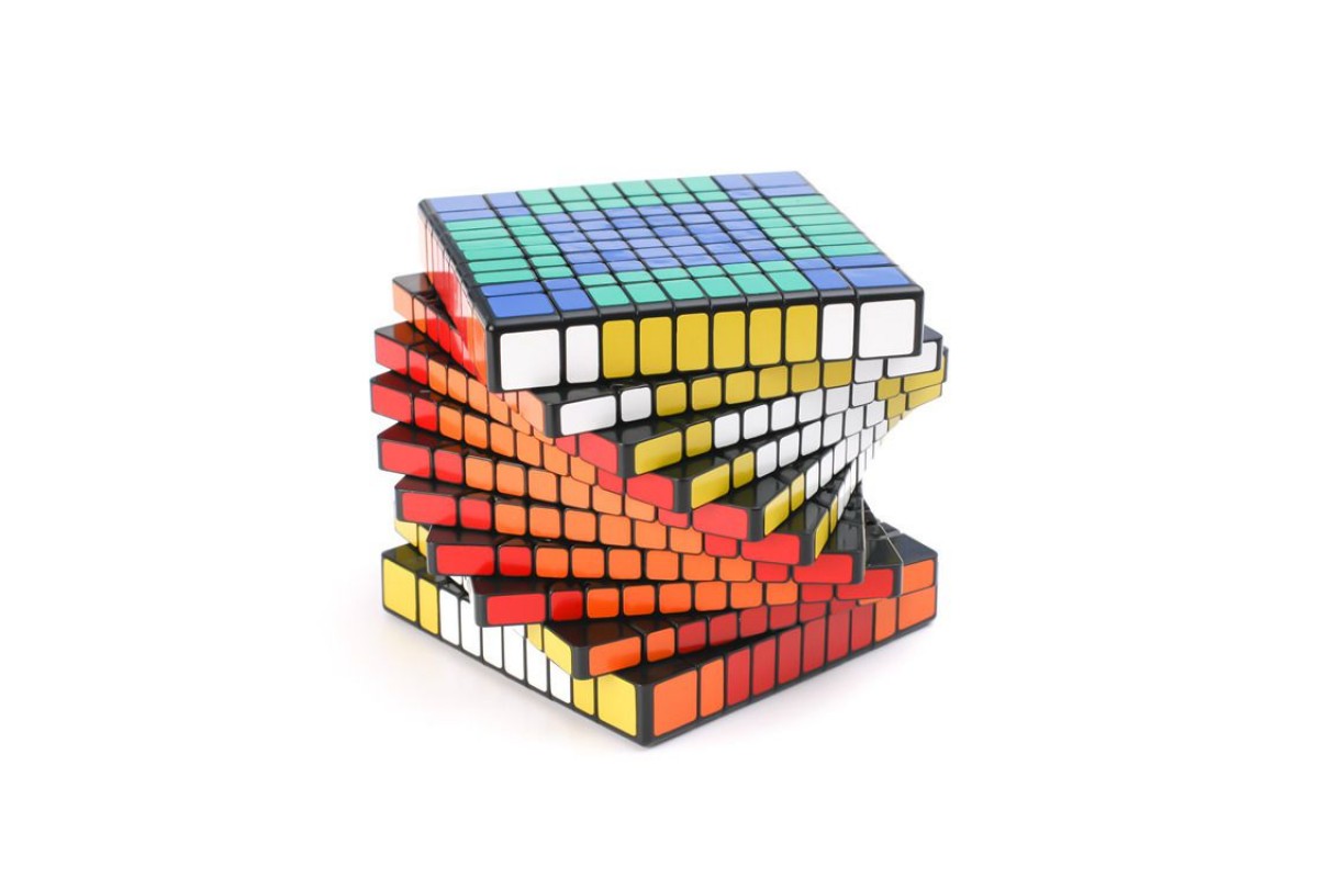 Страна кубика рубика. Кубик рубик 10x10. Кубик Рубика 10 на 10. Кубик Рубика 10x10 изнутри. Пирамидный кубик рубик.